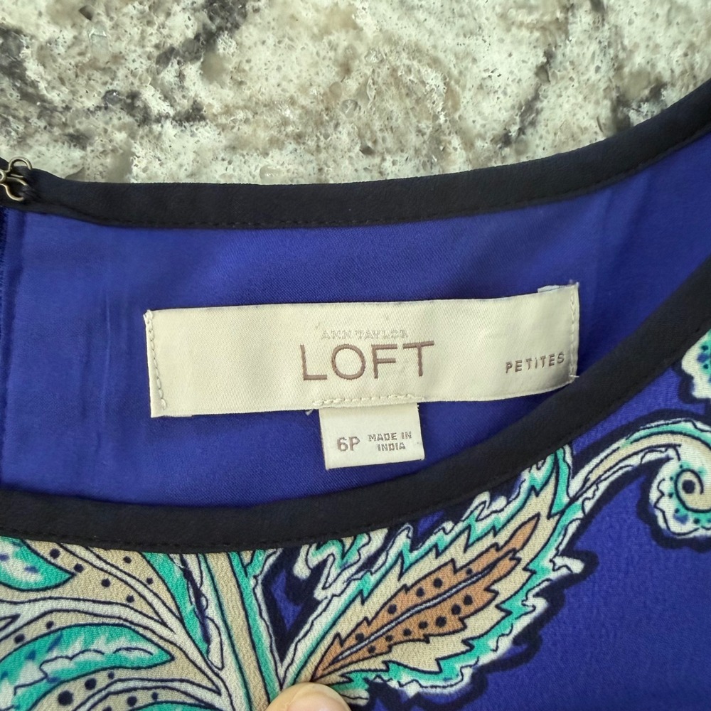 LOFT Shift Dress Short Sleeve Purple Paisley Floral Print Size 6P Petite - Picture 8 of 13